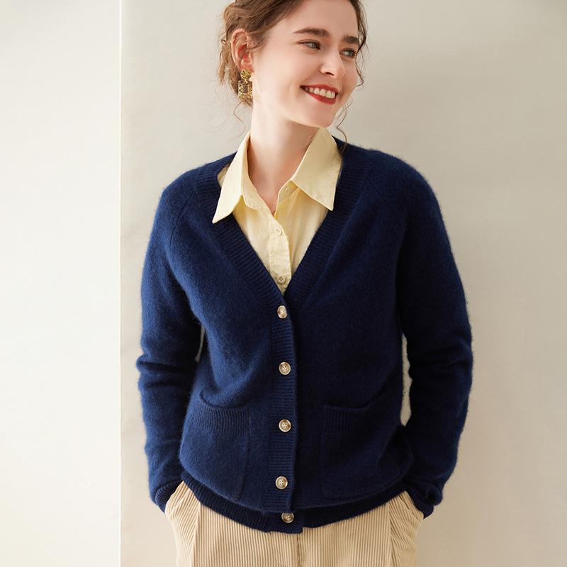 Women's Cashmere V-neck Cardigan: Autumn/Winter, Slimming, Knitted, Raglan Sleeve, Versatile Sweater.