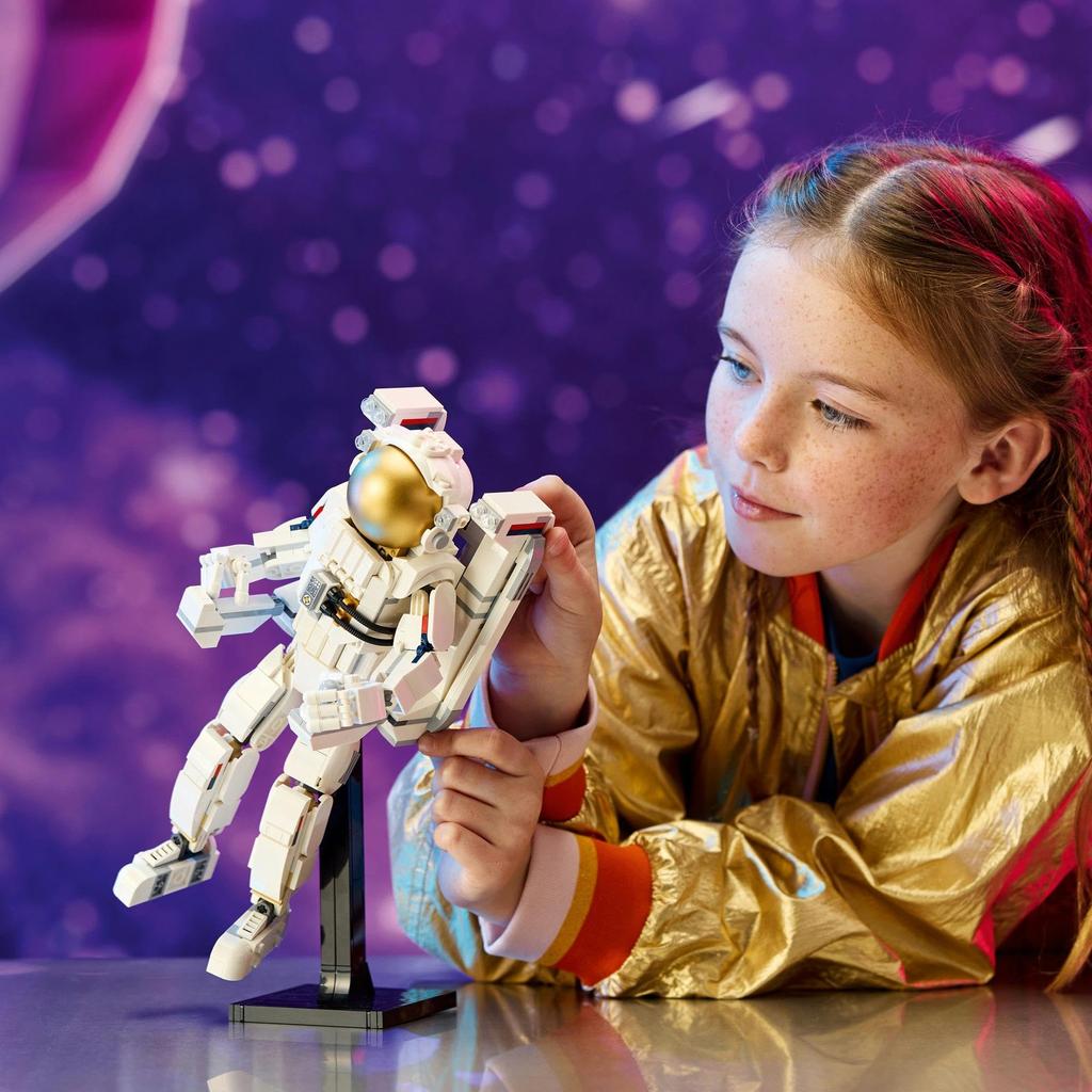 LEGO Creator Expert Astronaut Toy Present Birthday Block Christmas Boys Girls Children 9 Years Old 10 Years Old 11 Years Old Elementary School Student