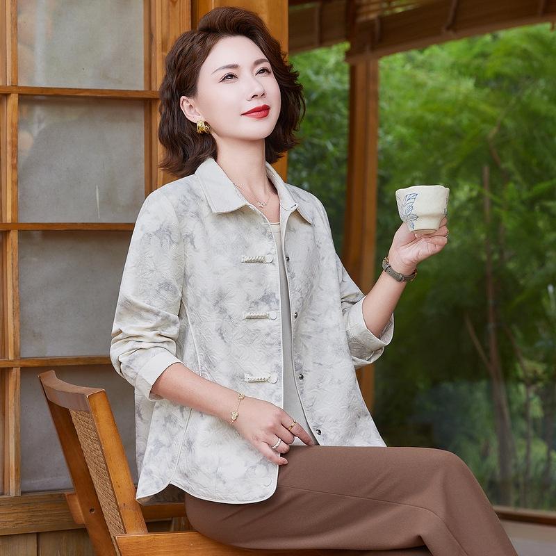

2026 Women s Spring & Autumn Casual Windbreaker - Stylish Loose Jacket for Middle-Aged & Elderly Mothers 4XL (145-160 jin)