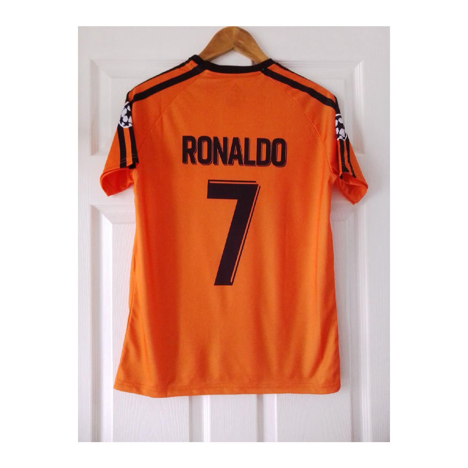 

Легендарная футболка Роналду Реал Мадрид Ностальгия Ретро 2013/2014 оранжевого цвета