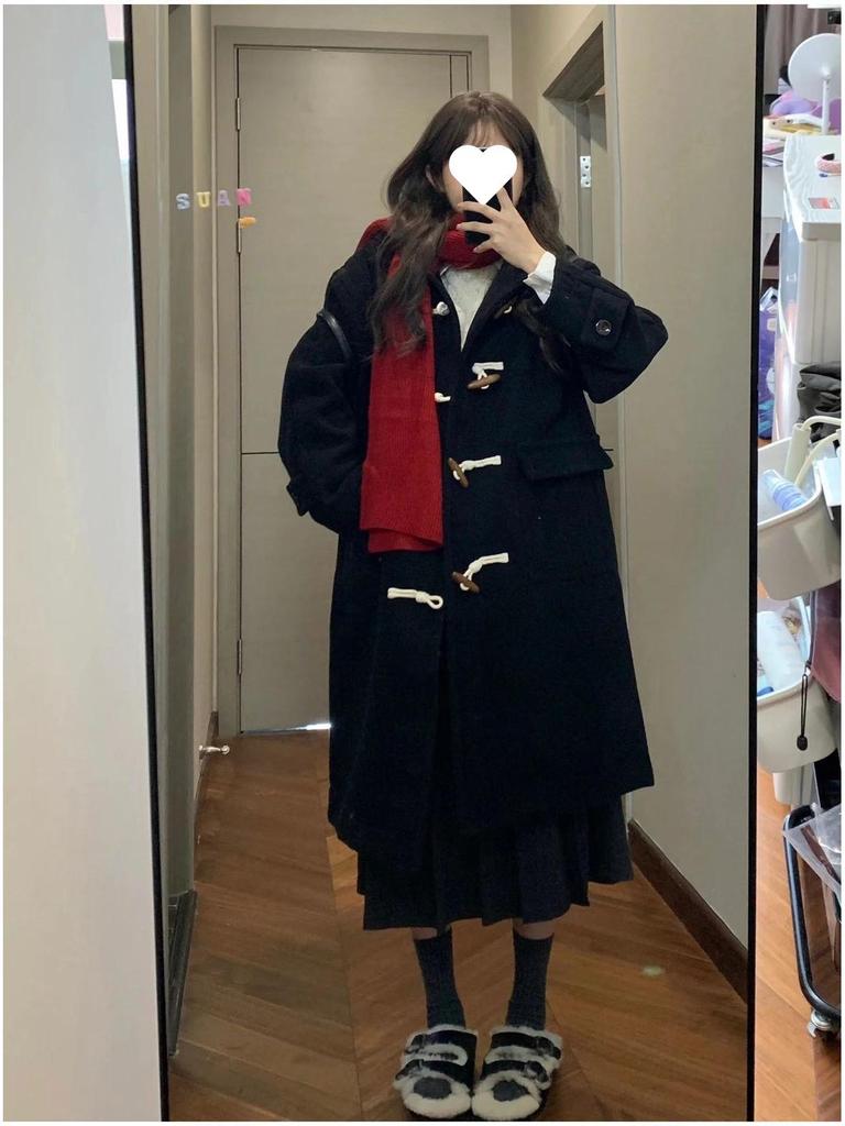 Women's Black Fleece-Lined Wool Coat with Horn Buttons - Korean Style, Petite, Mid-Length