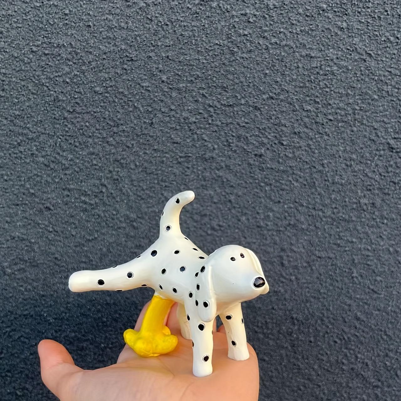 

Эклектичный стиль, полимерная фигурка собаки, писающей, креативный декор в стиле аниме для различных типов комнат, не требует электричества, идеально подходит для Рождества, Хэллоуина Resin