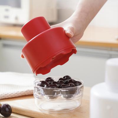 Strumento Sgranatore Ciliegie 7-in-1 Rimuovi Noccioli Ciliegie Portatile Rimuovi Semi Frutta per Cucina Picnic Marmellate Torte