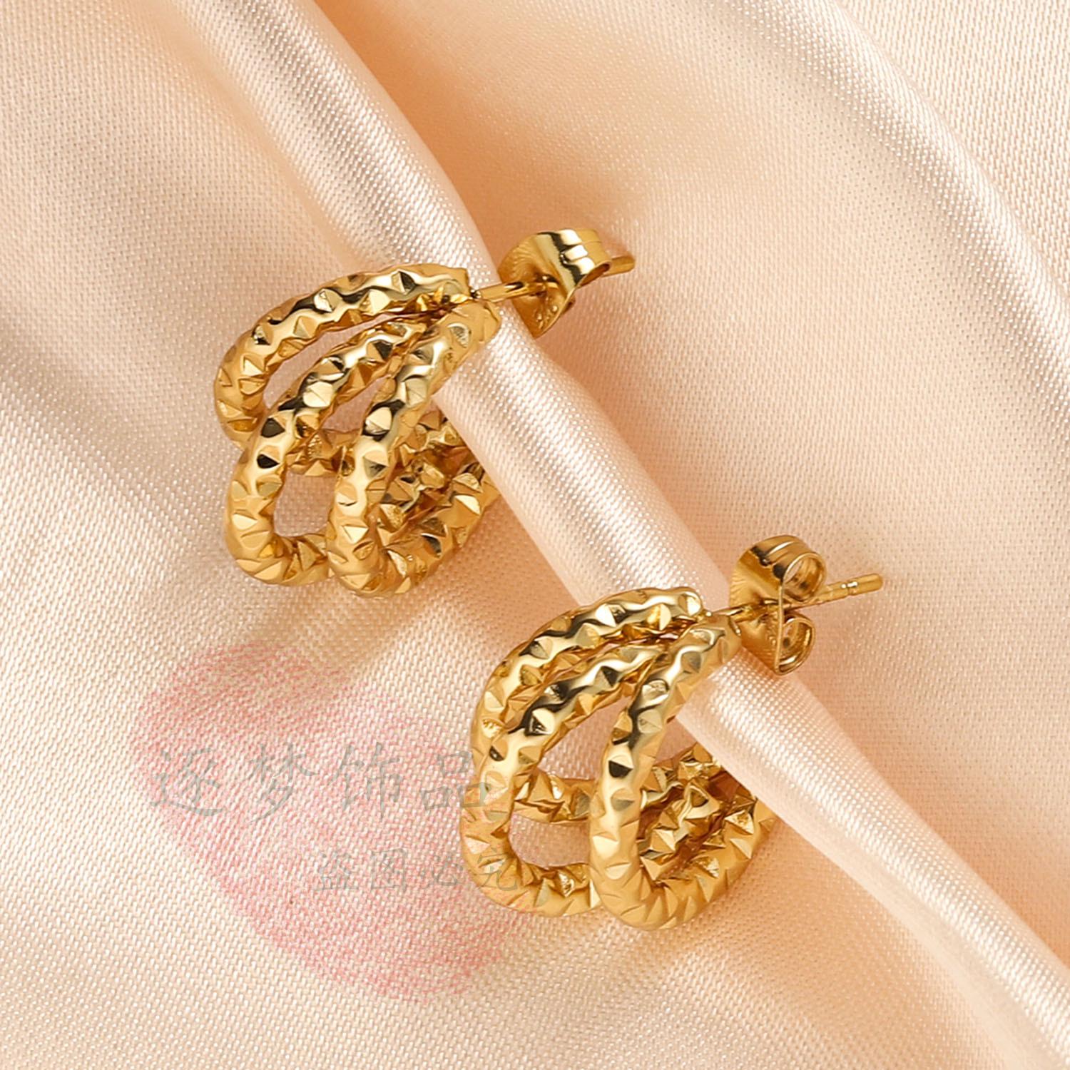 18K Gold Pleated Silver Titanium Steel Stud Earrings - Luxury European & American Design