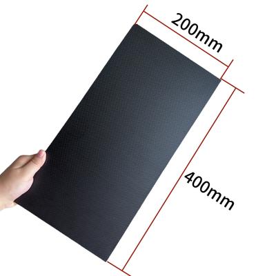 200mm×400mm Desky z pravého uhlíkového vlákna Panely Plechy 0,5mm 1mm 1,5mm 2mm 3mm 4mm 5mm tloušťka Kompozitní Materiál s Vysokou Tvrdostí pro RC