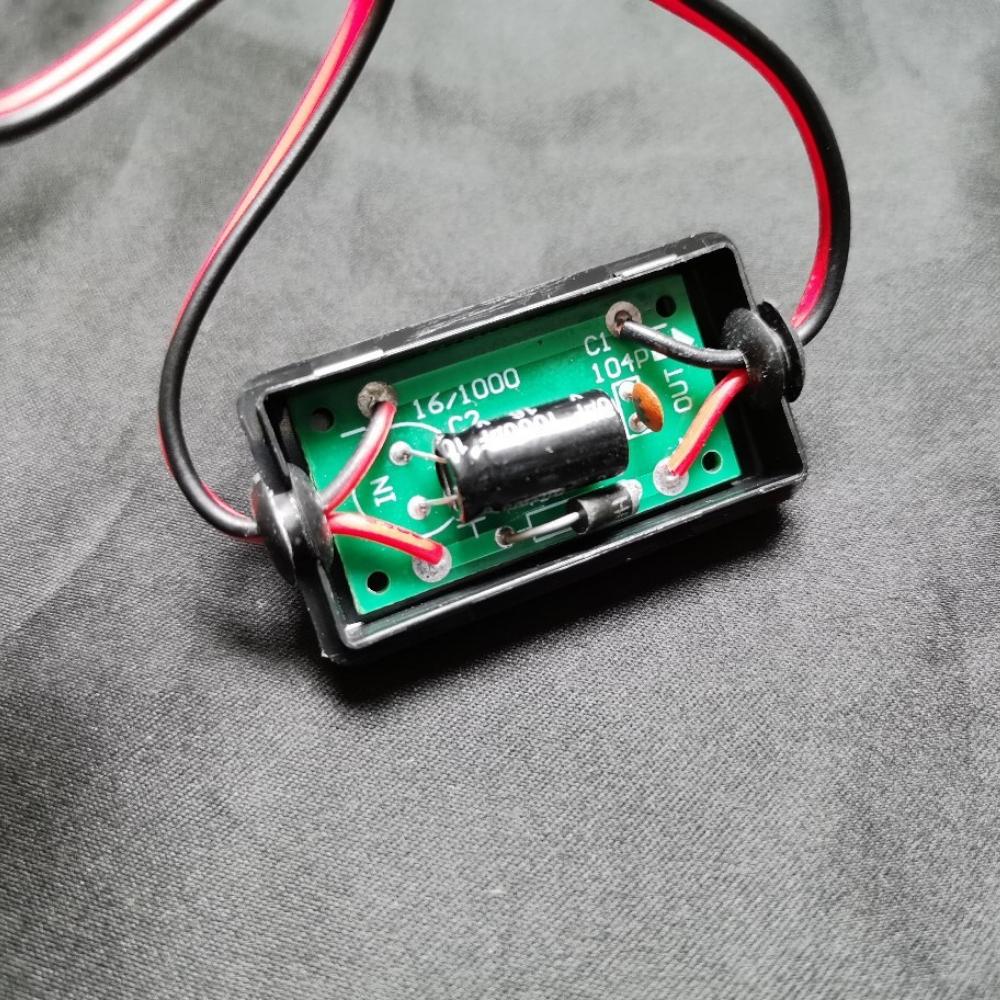 12V DC Stromrelais Kondensator Filter Anschluss Gleichrichter für Auto Rückspiegel Rückfahrkamera Gleichrichter Auto Auto Kamera Filter