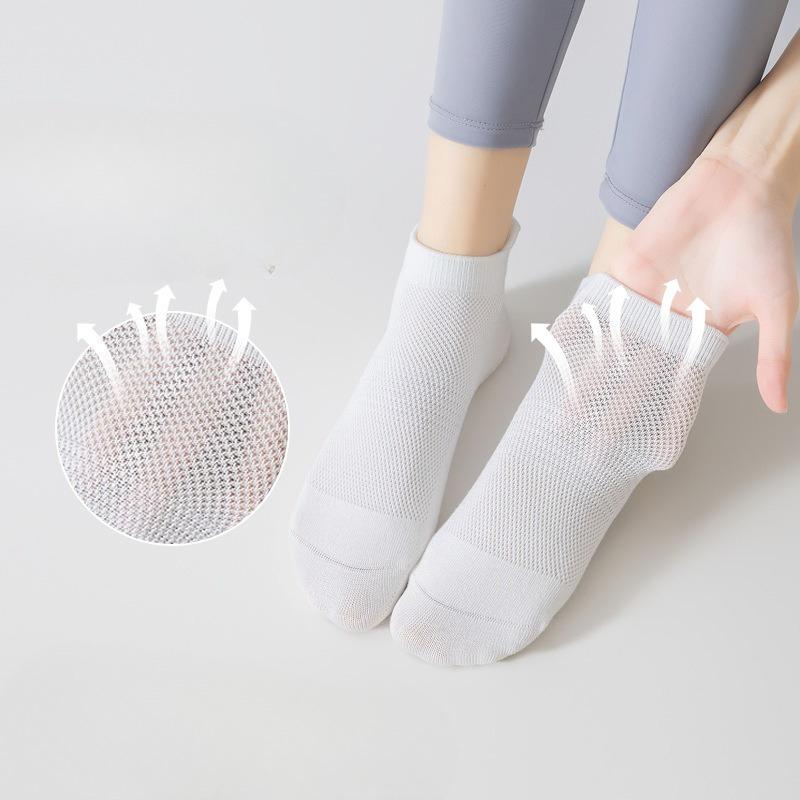 Yoga Socks, Women's Sweat-absorbing and Moisture-wicking Sports Short Socks, Silicone Anti-slip Cotton Socks, Breathable and Non-shedding, Fitness