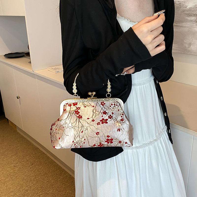 Chinese Style Handbag Embroidery Evening Bag Retro Single Shoulder Crossbody Bag Ladies Shell Bag