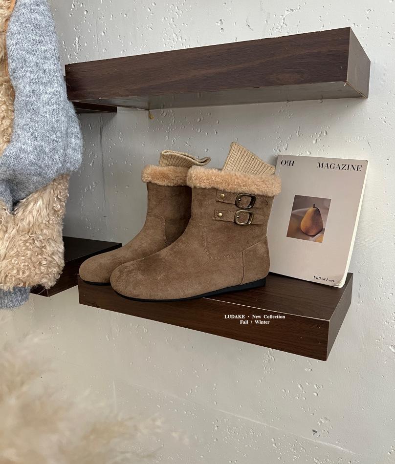 

Warm snow boots women s autumn and winter frosted Martin boots thickened cotton shoes frosted fleece imitation lamb wool ugly cute short boots women s 39 серый