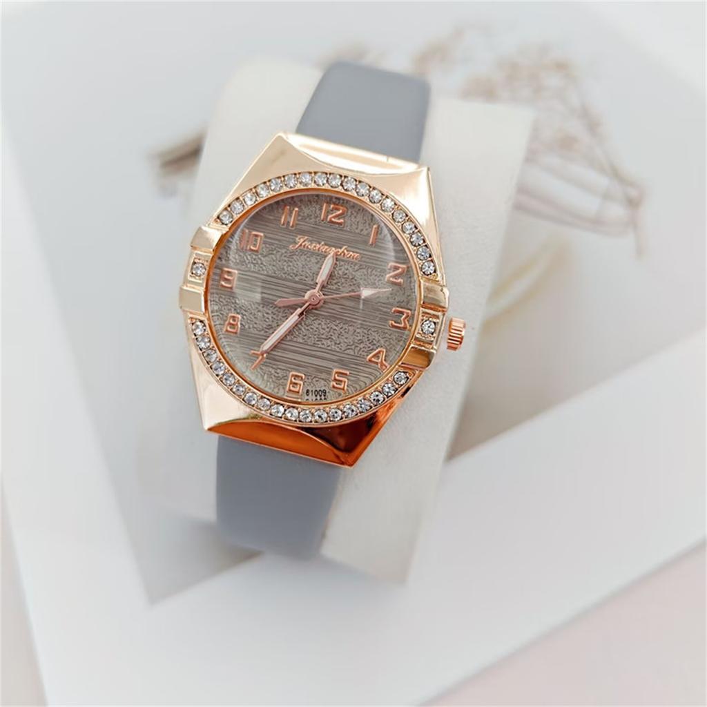Women Fashion Leather Watch