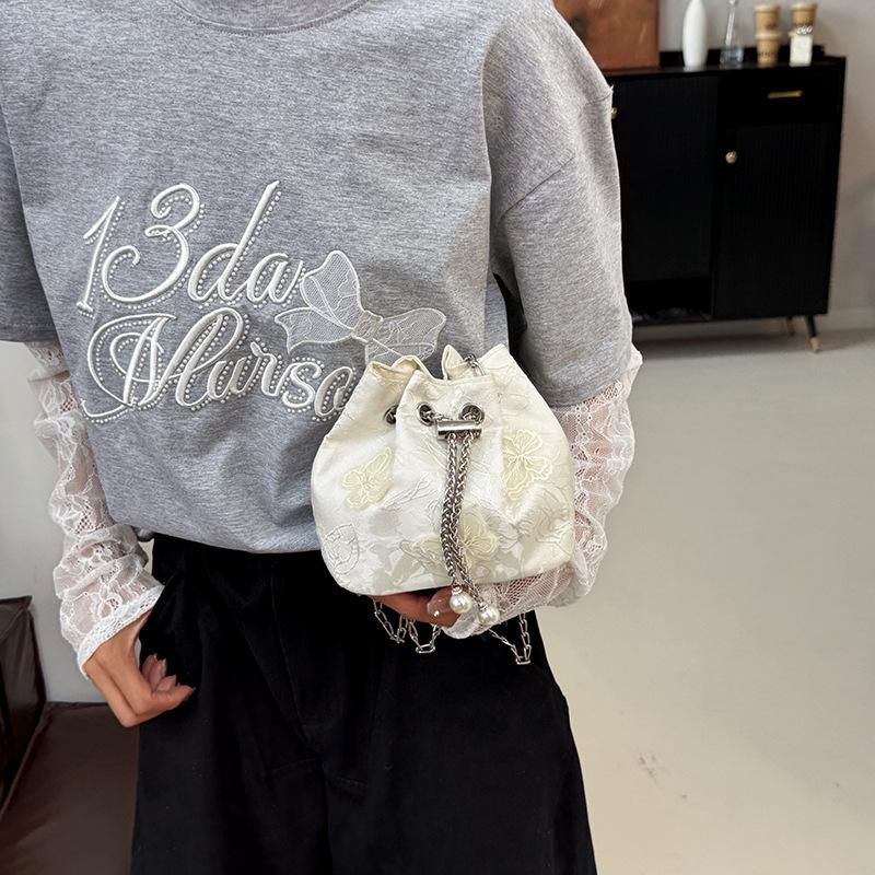 Butterfly Embroidery Ladies Bucket Shoulder Bags Vintage Flower Female Handbags Pearl Chain Women's Portable Crossbody Bags