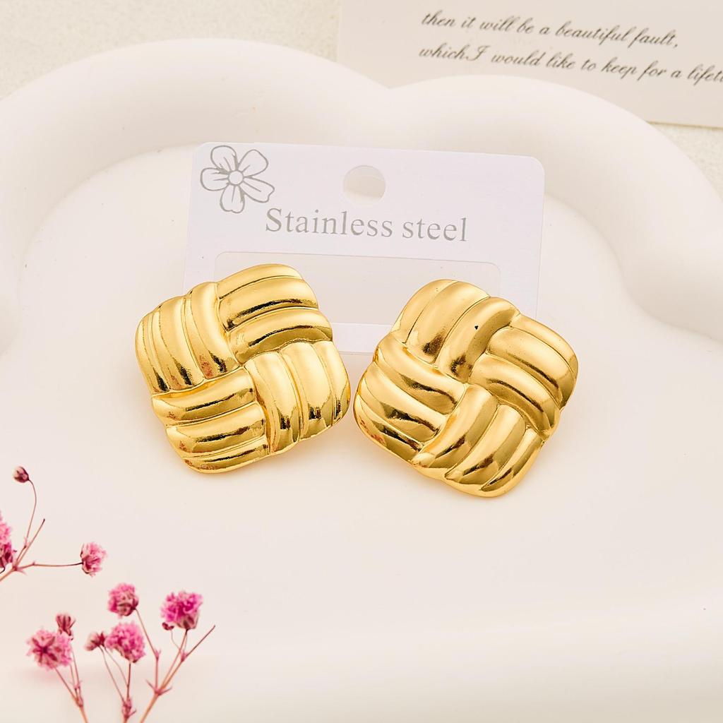 Hot-Selling Retro Metal Earrings: Stainless Steel Fashionable Stud Jewelry