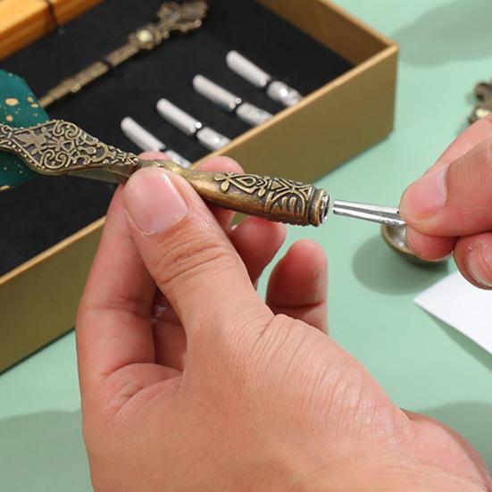 1 sada brků Sada pěkně vypadající smysluplná nerezová ocel hladká psací pera s inkoustem Sada psacích potřeb