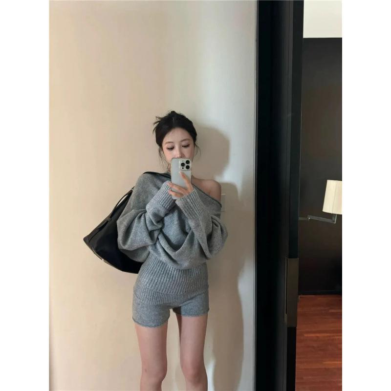 2024 Autumn Women's Off-Shoulder Knit Top & High-Waisted Slim Shorts Set