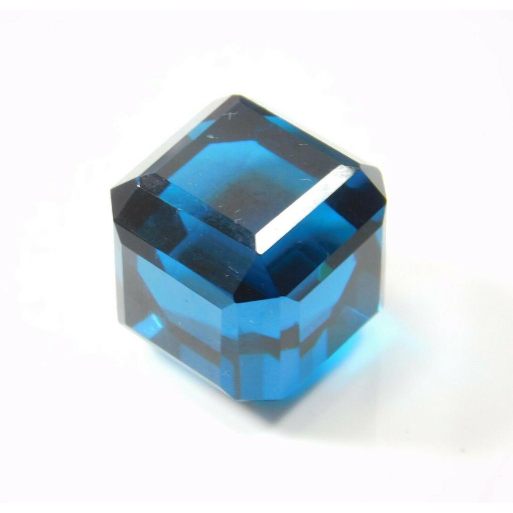 A+ 140.10 Ct Lab Created Teal Sapphire Cube Cut Loose Gemstone
