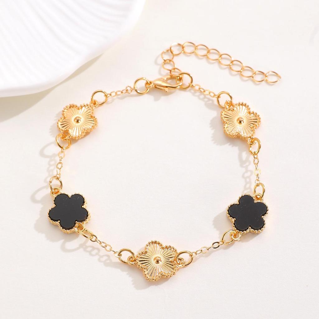 Women's Korean Five-Leaf Clover Jewelry Set: Simple Petal Necklace, Five-Leaf Flower Bracelet, Ring, Earrings (4-Piece Set)