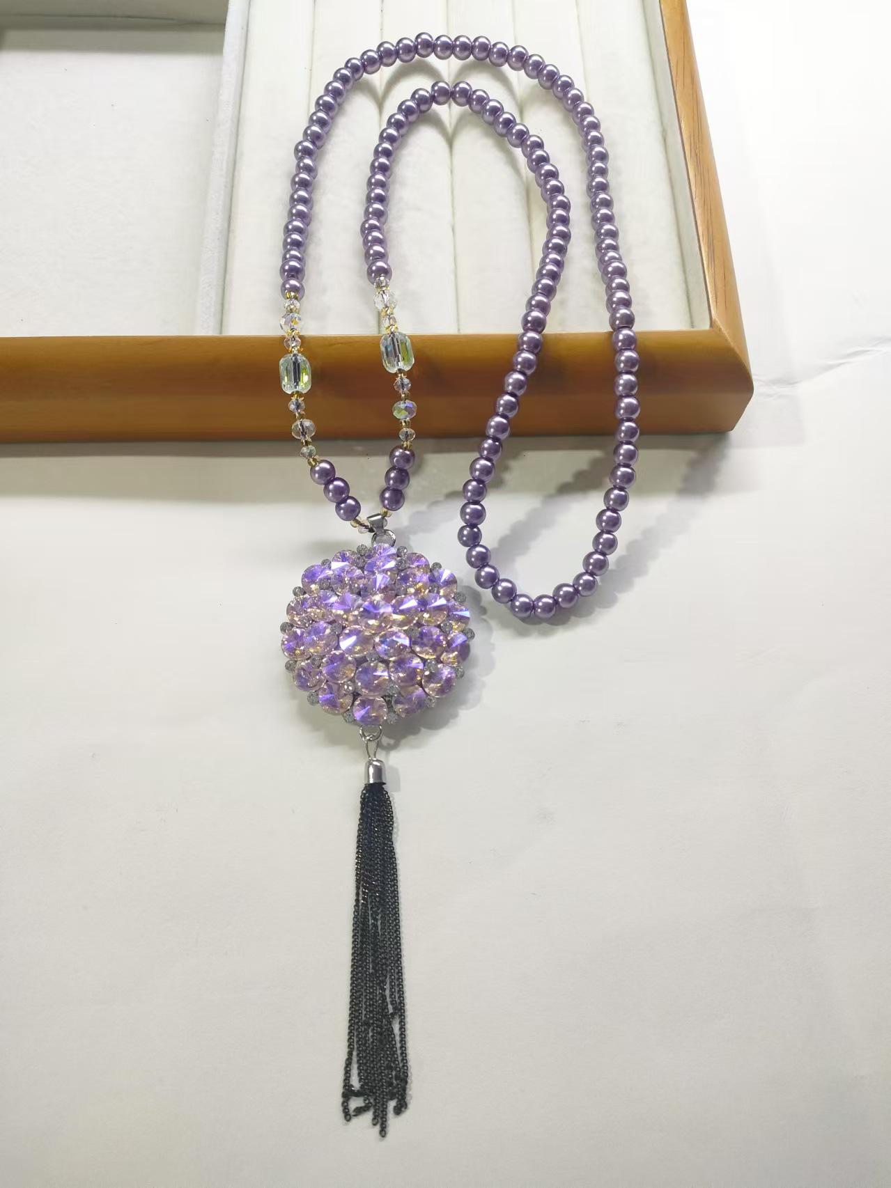 Elegant Women s Pink-Purple Floral Sweater Chain with Pearls: Versatile High-End Necklace