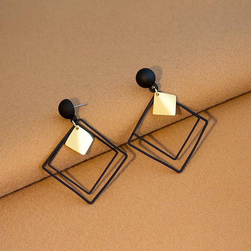 Korean Style Geometric Rhombus Metal Stud Earrings - Fashionable and Versatile