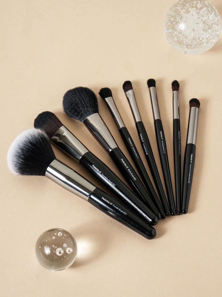 Palette 17 Foundation Brush