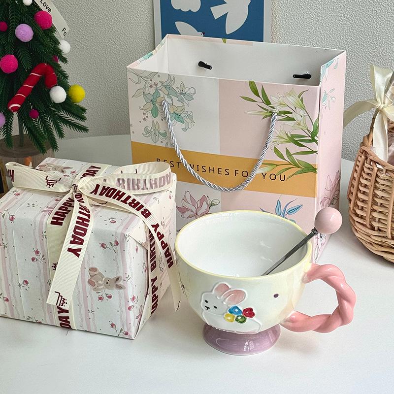 Niedlicher geprägter Häschen-Keramikkrug Unterglasurfarbe Kelch Büro Milch Frühstückstasse Geburtstagsgeschenk für Frauen