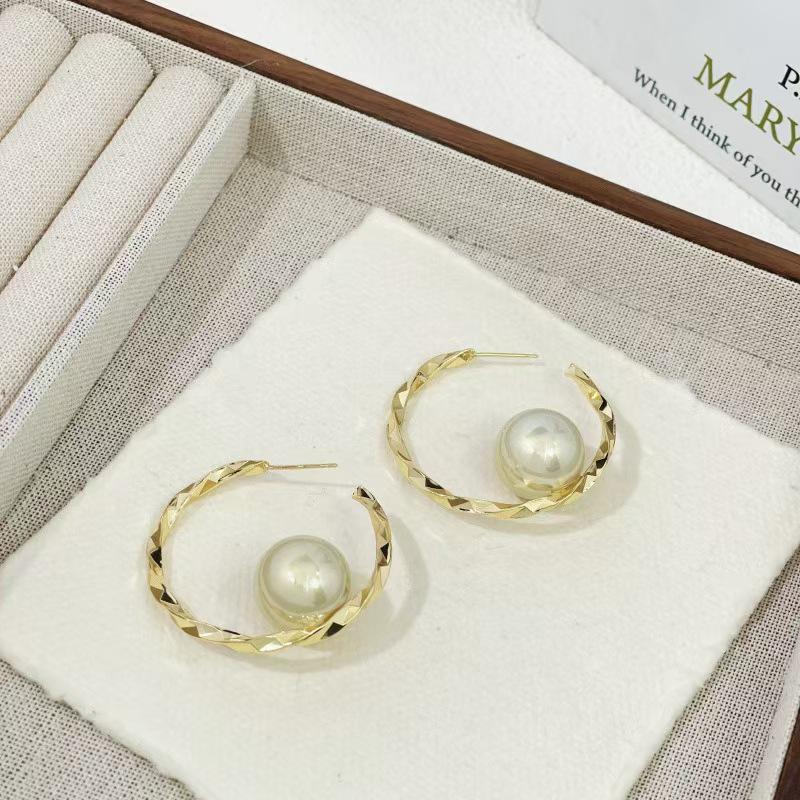 Electroplated Silver C-Shaped Faux Pearl Earrings - French Retro Light Luxury Studs for Women