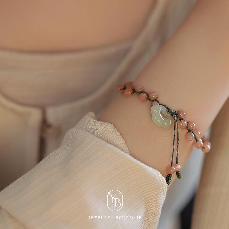 

Moonstone Beaded and Tianyu Cloud Pendant Bracelet for Women, New Style, Light Luxury, Niche, Exquisite for Girls Auspicious Cloud Bracelet