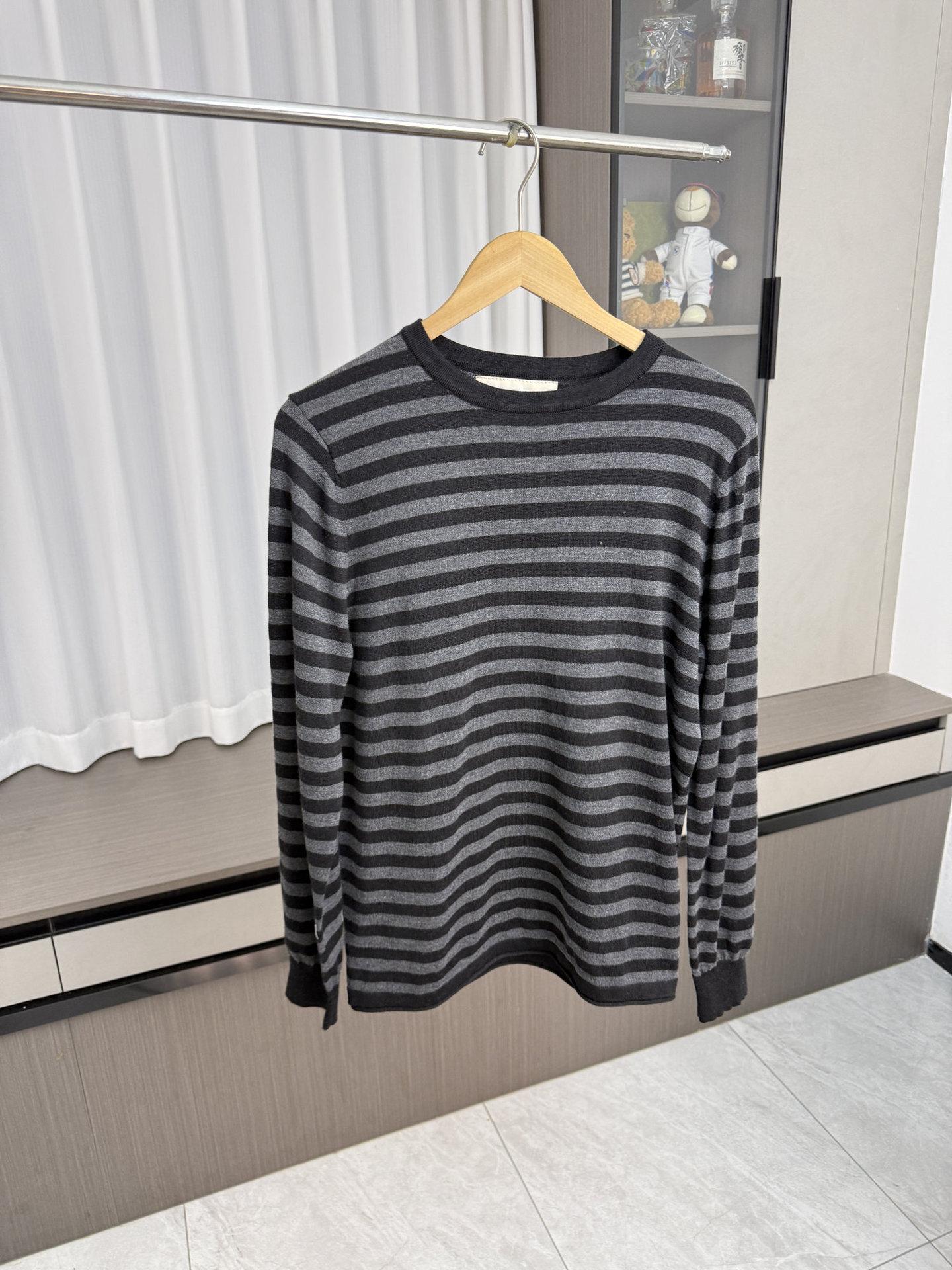 

Men s Autumn/Winter Striped Crew Neck Sweater - Cashmere, Wool, Cotton Blend XL (77-90 kg) сірий колір/чорний
