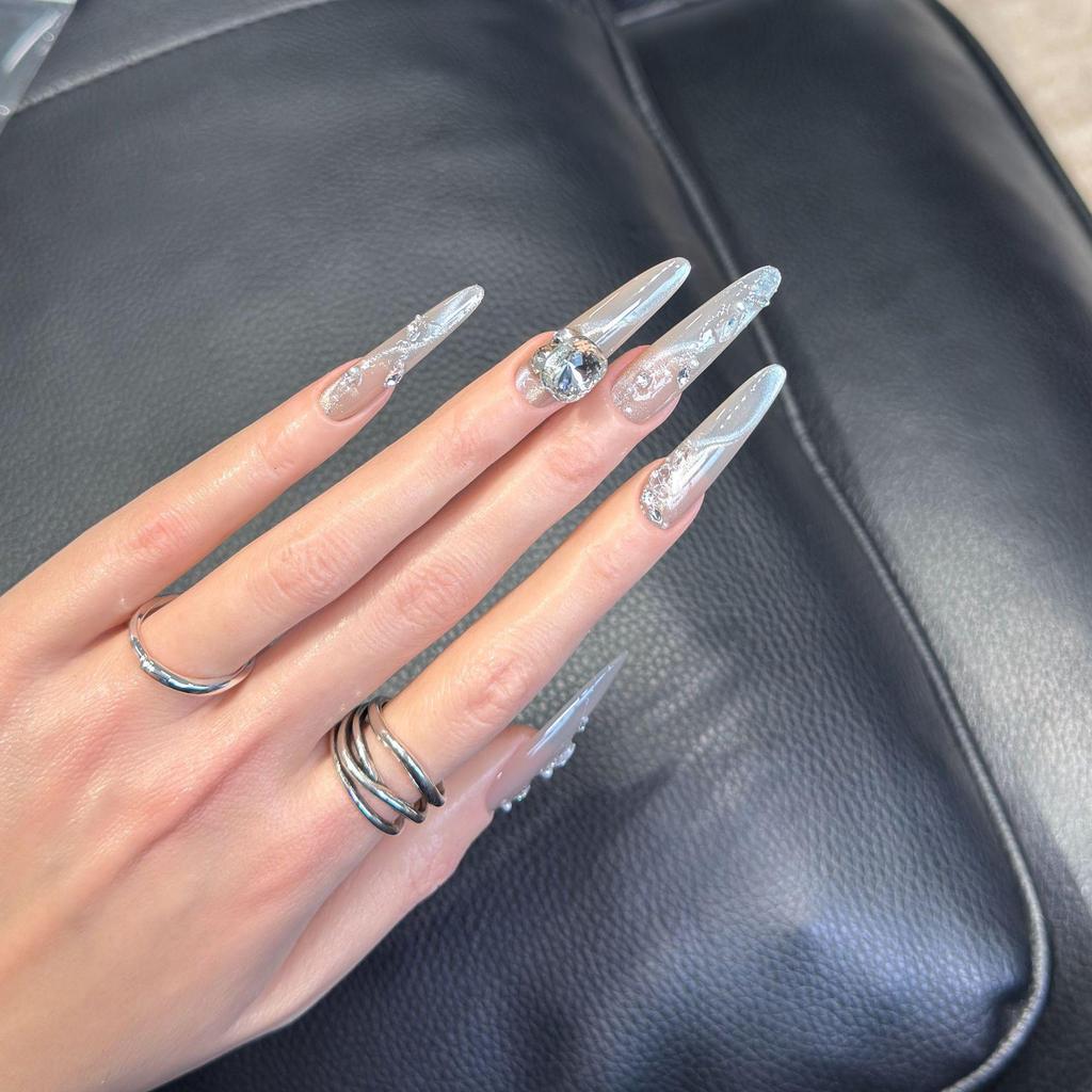 Handmade Press On Nail French Fresh Sparkling Nude Cat Eye 3D Diamond Light Luxury Long Stiletto Fake Nail Patch Artificial Nail Reusable