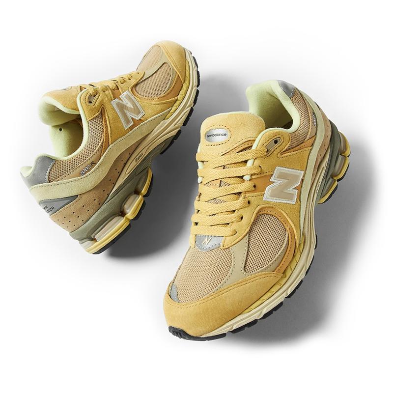 New Balance 2002R Auralee Yellow Beige Sneakers M2002RE1