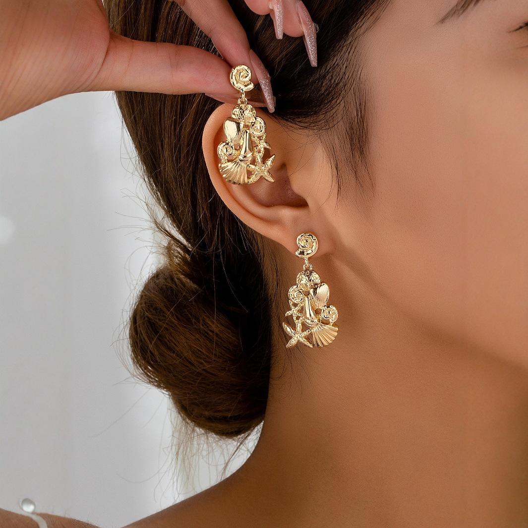 

Модные серьги-подвески для женщин золотой