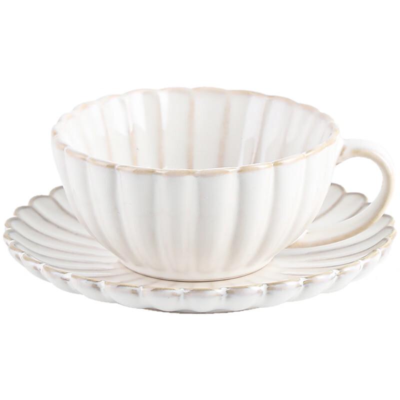 OLOEY Ceramic Mug with Chrysanthemum Saucer Set