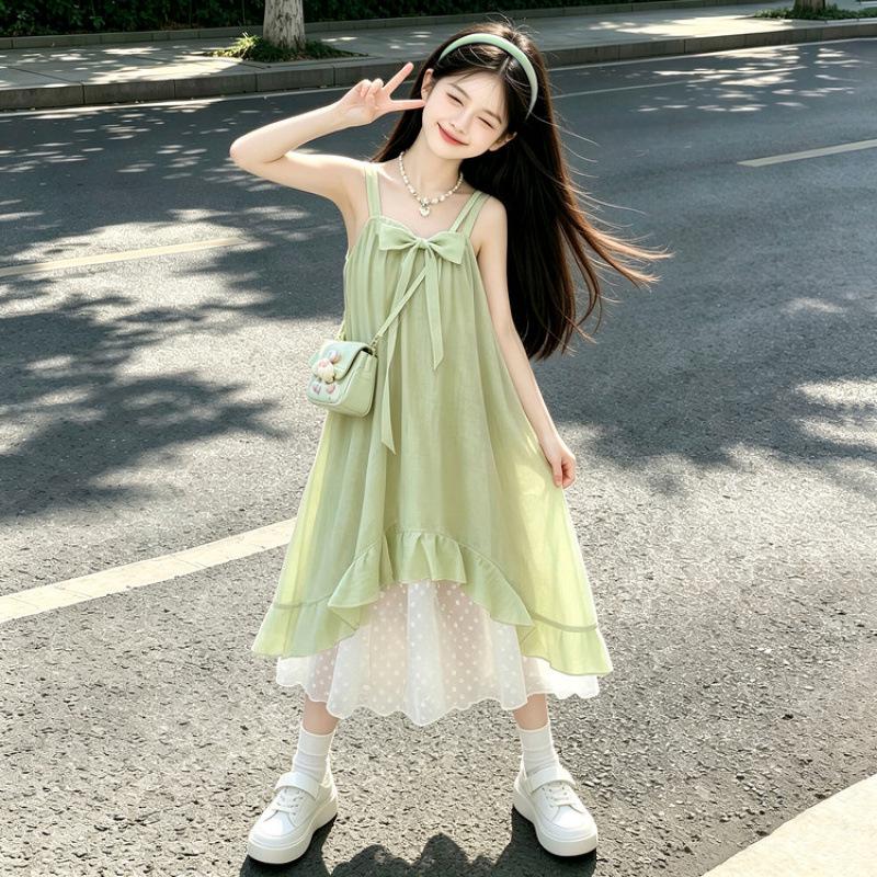 Vestito estivo da bambina stile coreano 2026: Abito Lungo Fresco con Spalline Sottili e Fiocco di Fata