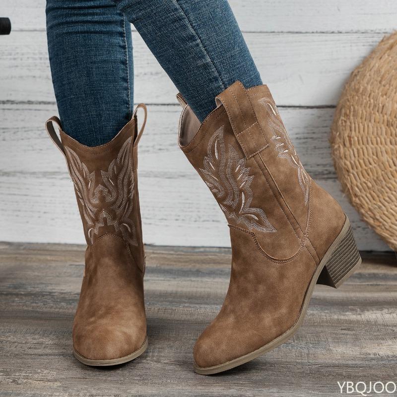 Ladies' Autumn Winter New Embroidered  Thick Heel Boots Retro Midsole Pointed Simple Comfortable Versatile Women's Boots