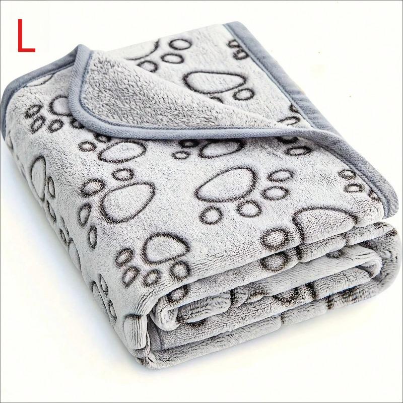 Coral Fleece Pet Blanket with Paw Print Design - Indoor/Outdoor Use for Small/Medium/Large Cats & Dogs, Ultra-Soft Warm Throw