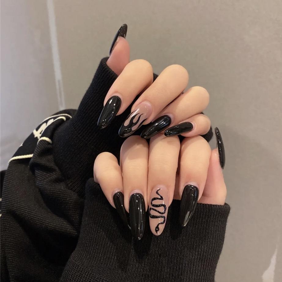 24Pcs Dark Butterfly Black Press On Nails Full Cover Fake Nail Tips Cute Girl False Nail Art Set