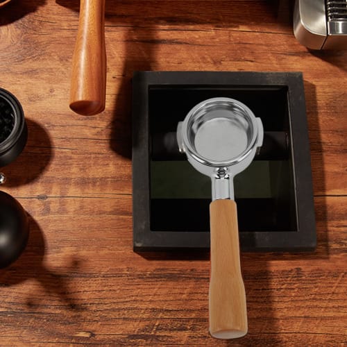 Bottomless Coffee Filter, Single-Layer 58mm Coffee Portafilter, Corrosion-Resistant, Widely Compatible for Home Use (C1 Type, Beech Wood)