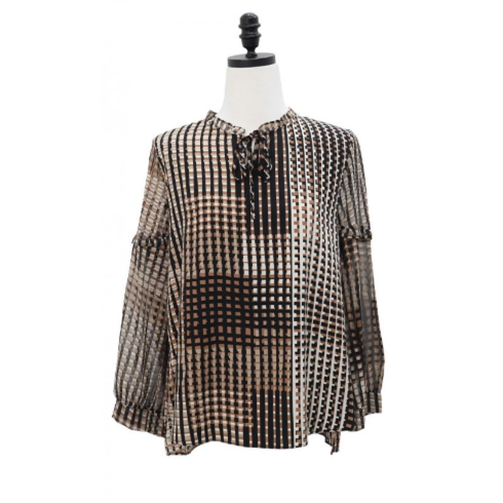 Shiz Madam Classic Mood Play Ruffle Blouse T57502
