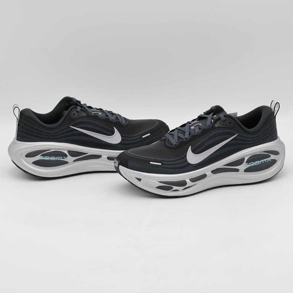 IM6011-060 Nike Vomero Plus Anthracite Cannon White Reflect Silver (Men's)