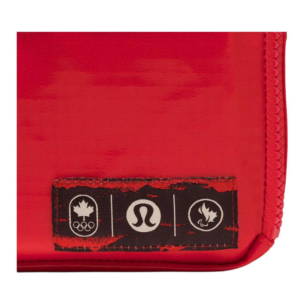 Lululemon Team Canada Future Heritage 1.5L Solid Design Crossbody Bag Unisex bags Red LU9DIKS-032258