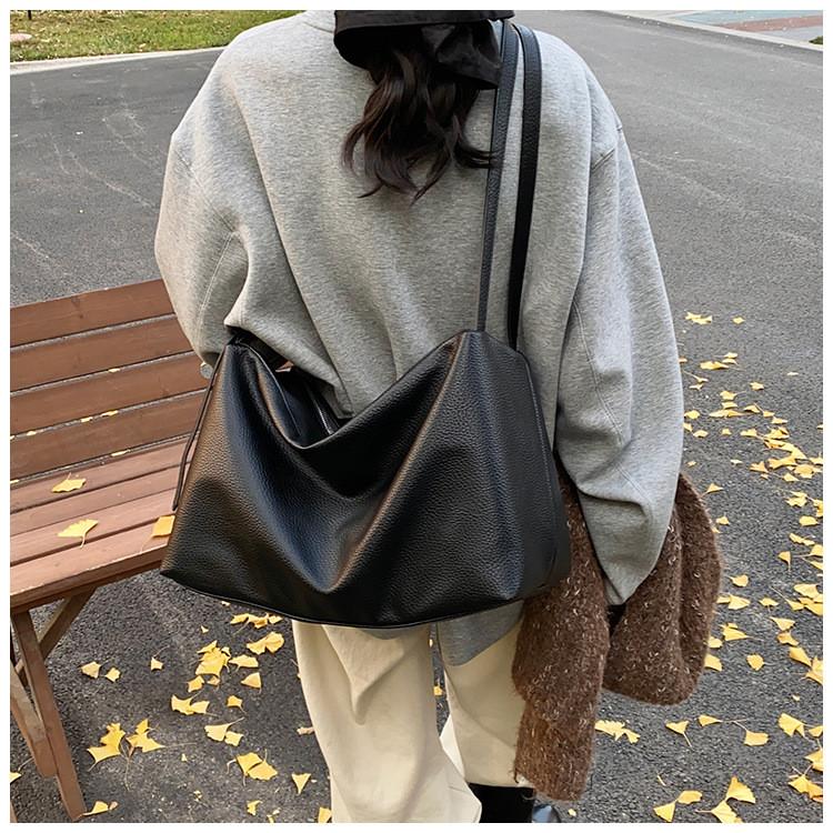 IELGY Ladies Tote Bag Commuter Large Capacity Autumn Winter Shoulder Messenger Bag
