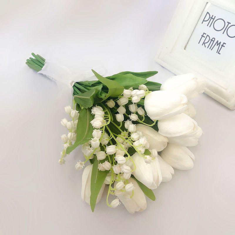 

Red Rose Bridal Bouquet: New Forest-Style Wedding Floral Prop