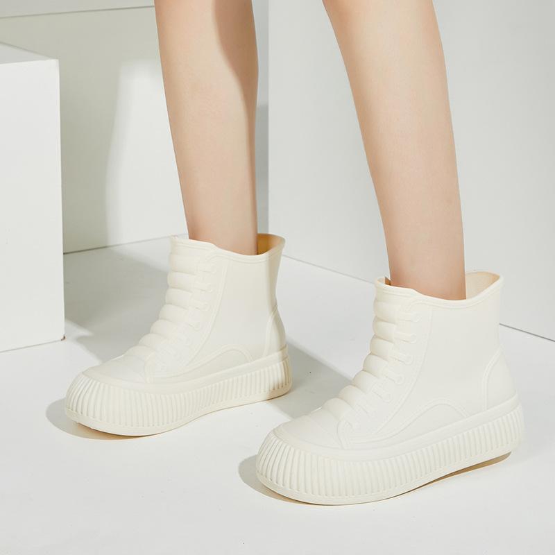 Water shoes women's new medium tube rain shoes outer wear rubber shoes non-slip water boots thick-soled water boots velvet short rain boots