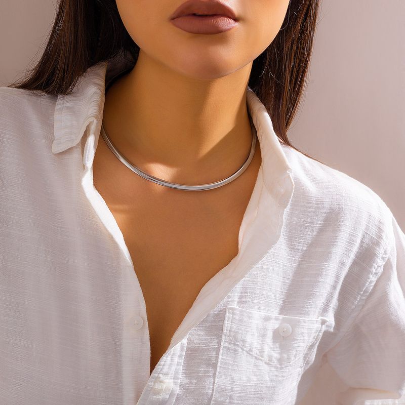Niche Style Glossy Metal Women's Fashion Choker Collar
