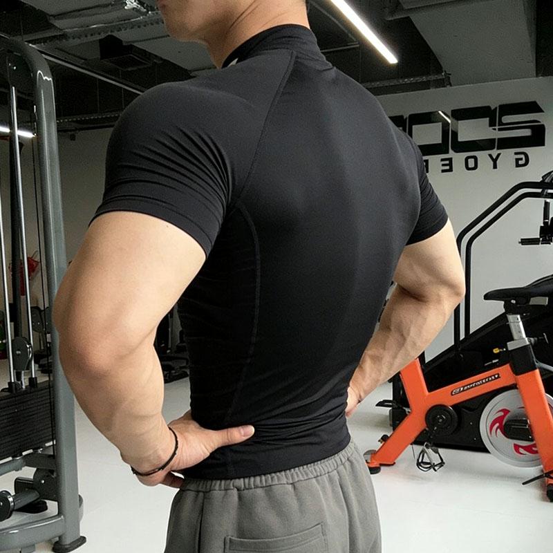 Herren Shark Sport-T-Shirt mit Schnelltrocknung - Kurzarm, Hoher Kragen, Atmungsaktiv, Elastisch, Enganliegend für das Training.