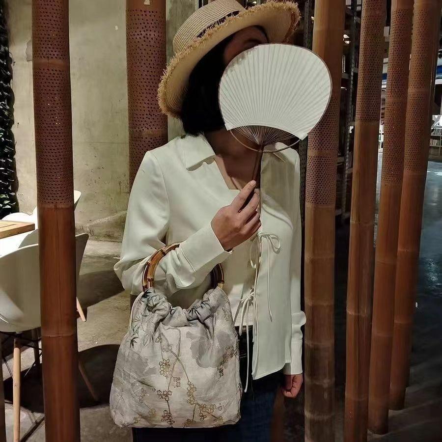 IELGY New Chinese Meilan Bamboo Chrysanthemum Original Pottery Brown Bamboo Bag, Hand Carrying National Style with Cheongsam
