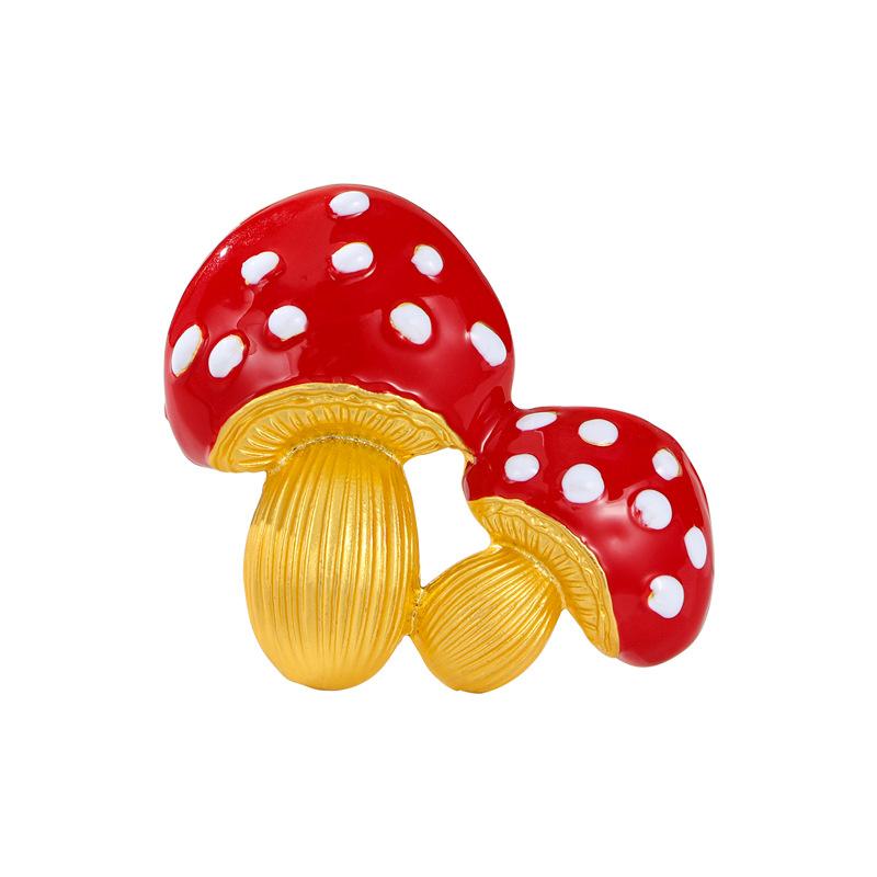 Red Mushroom Cheongsam Placket Accessories Retro High-end Cute Decorative Fashion Brooch