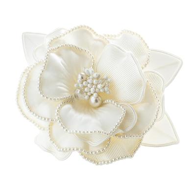 De Corsage Wedding Graduation Formal Pearl Pin Clip with Case Made In Japan [R C] CH-013 Off-White