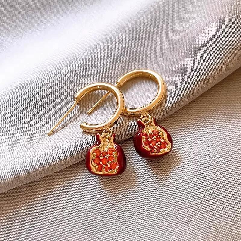 Exquisite Red Pomegranate Series Earrings for Women Simple Cute Metal Vintage Earrings Premium Jewelry Gifts Daily Wear New