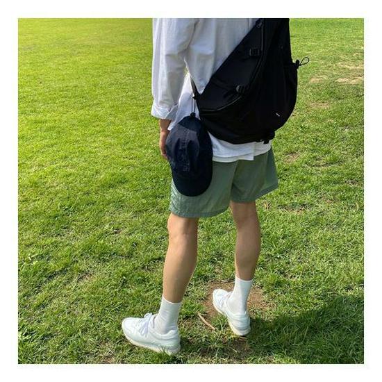 Japanese Streetwear Nylon Crossbody Bag – Sporty, Casual, Multipurpose Shoulder Bag for Men and Students