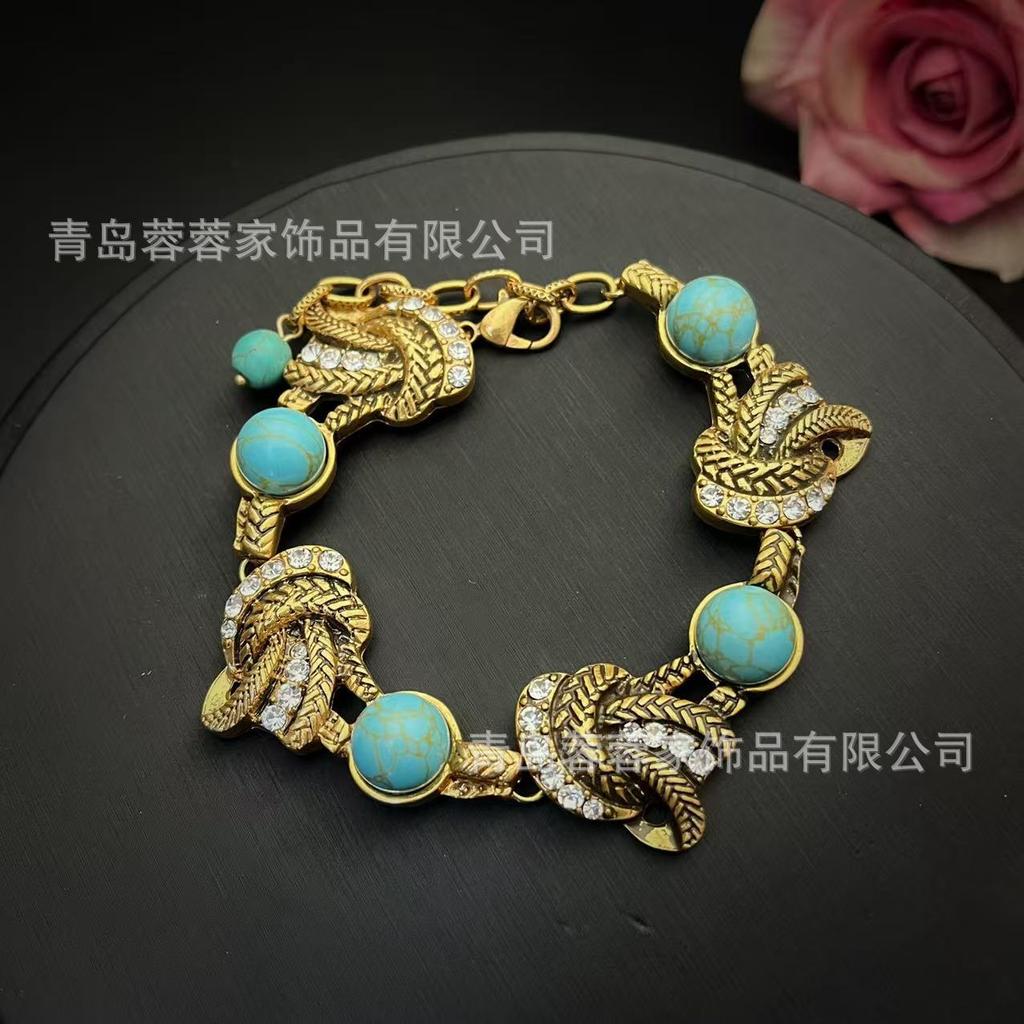 Collier Rétro Turquoise Style Vacances Nouveau pour Personne d'Âge Moyen Haut de Gamme Luxe Léger Tempérament Palace Bijoux Vintage